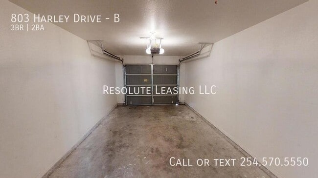 Building Photo - 803 Harley Dr