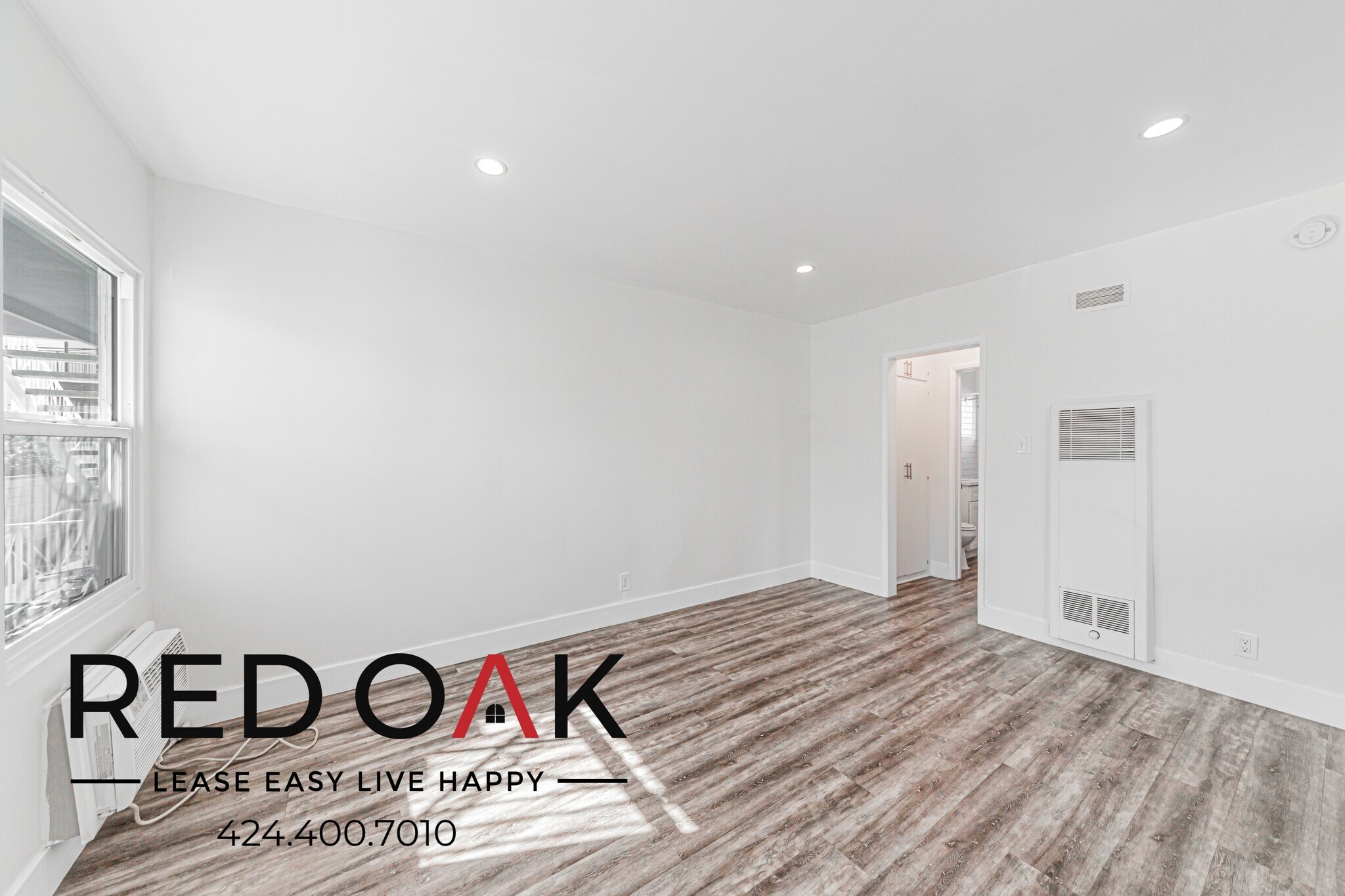 Building Photo - 641 N Serrano Ave