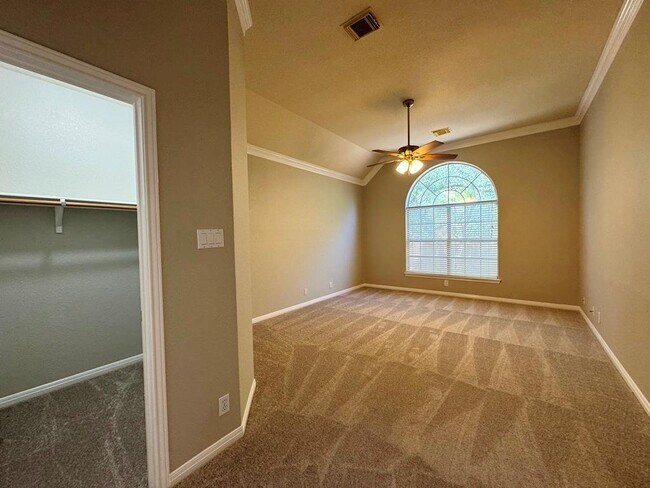 Building Photo - 5844 Back Bay Ln