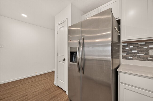 Building Photo - 3242 Spanish Oak Ln