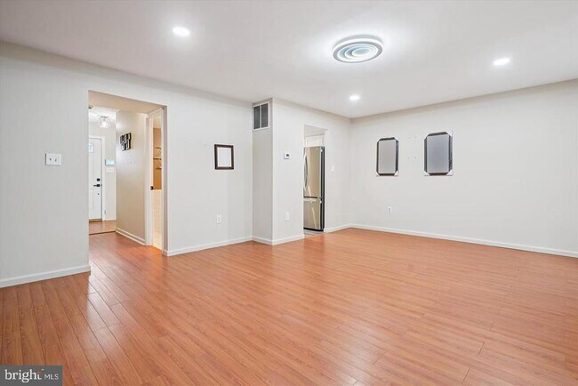 Building Photo - 3226 Foothill St