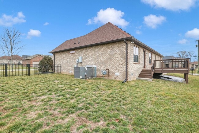 Building Photo - For Lease in Gallatin Zoned Liberty Creek Schools for Middle and High school