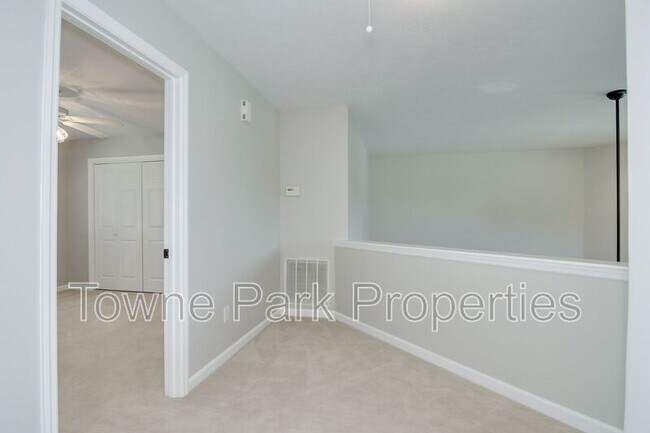 Building Photo - 486 Granite Point
