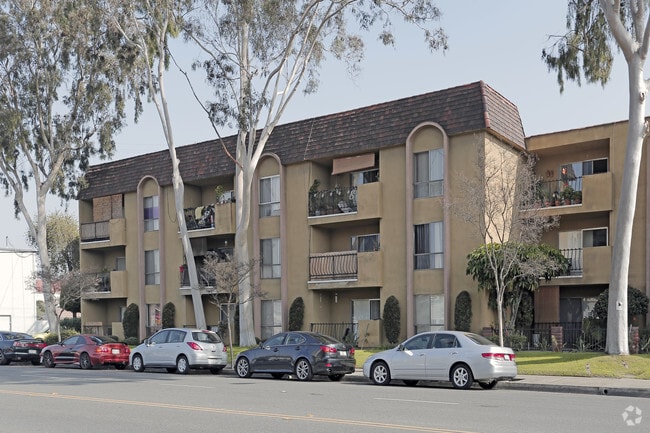 Primary Photo - Devington Apartments