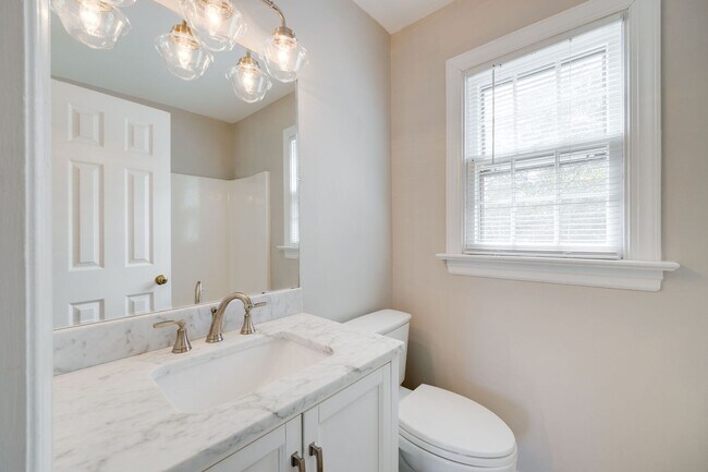 Building Photo - PRICE DROP on Beautiful 4 Bedroom 3 Bathroom Home in North Chesterfield ***Available Early April***