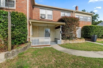 Building Photo - 1422 Heard Ave