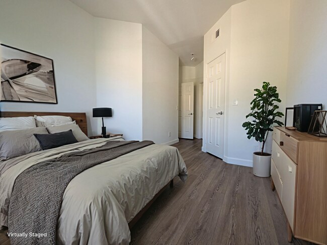 Building Photo - 7750 E Portofino Ave