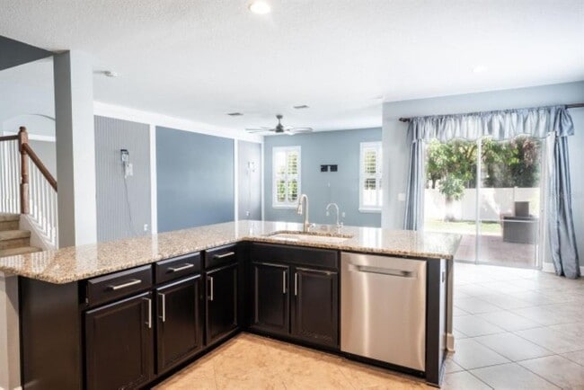 Building Photo - 1038 Ketzal Dr