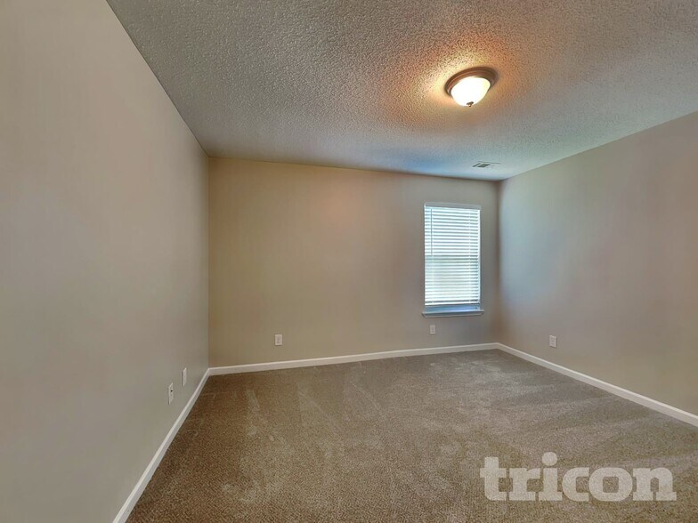 Building Photo - 2635 Brookgate Crossing