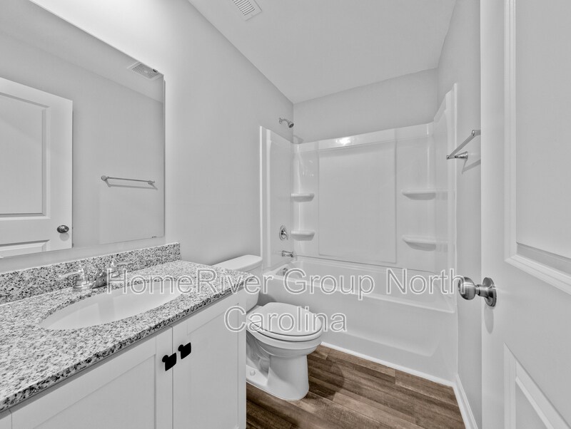 Building Photo - 119 Brookview Ct