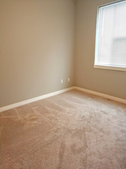 Building Photo - 1906 SE Tacoma St