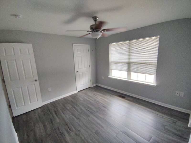 Building Photo - 77 Duiguid Dr