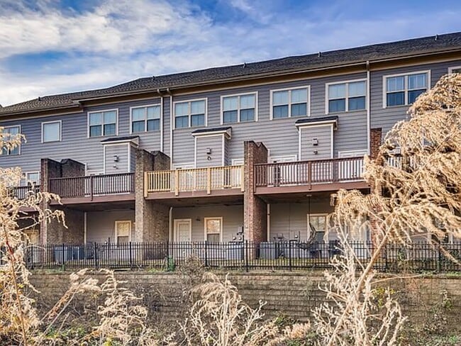 Building Photo - 1693 Mosaic Way