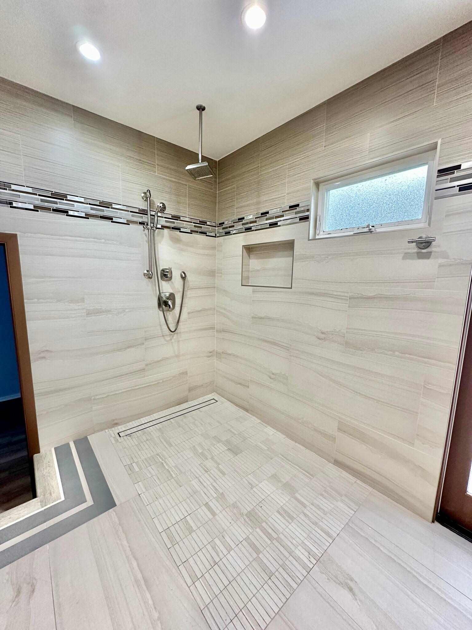 Building Photo - 15 Quarterdeck St