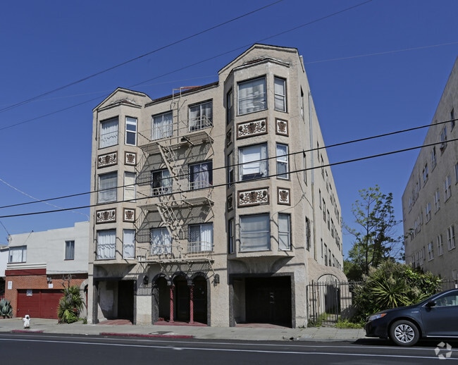 Building Photo - 648 Alcatraz Ave