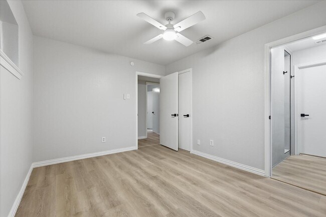 Building Photo - 5719 Enchanted Ln