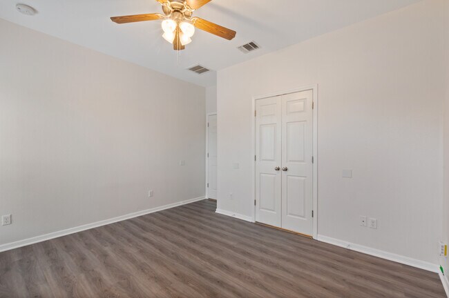 Building Photo - 503 Parkfield Ln
