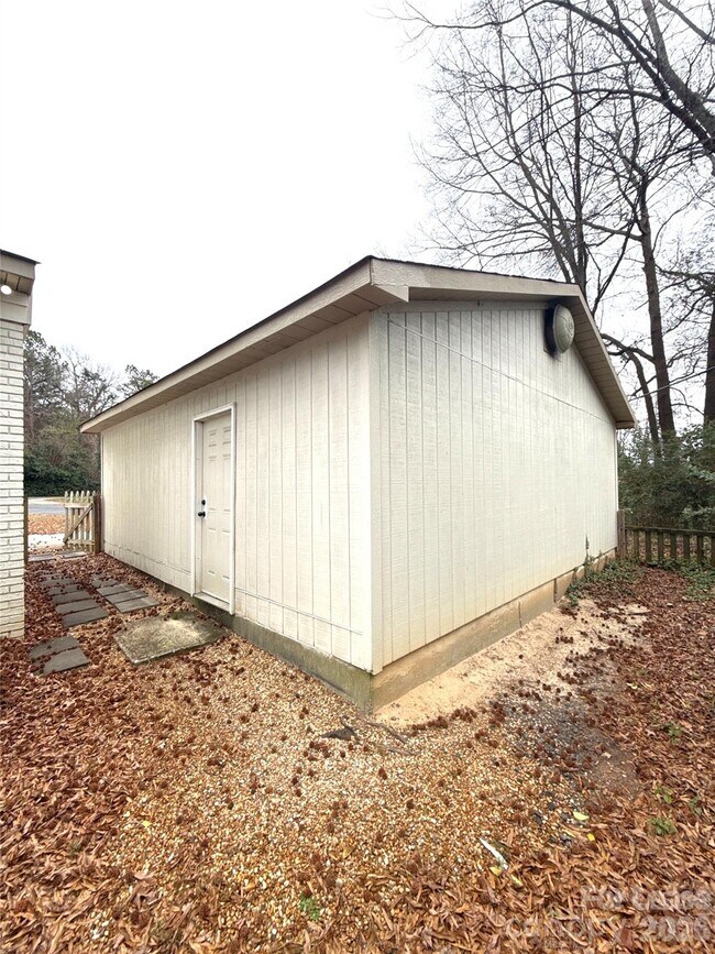 Building Photo - 4738 Gilmore Dr