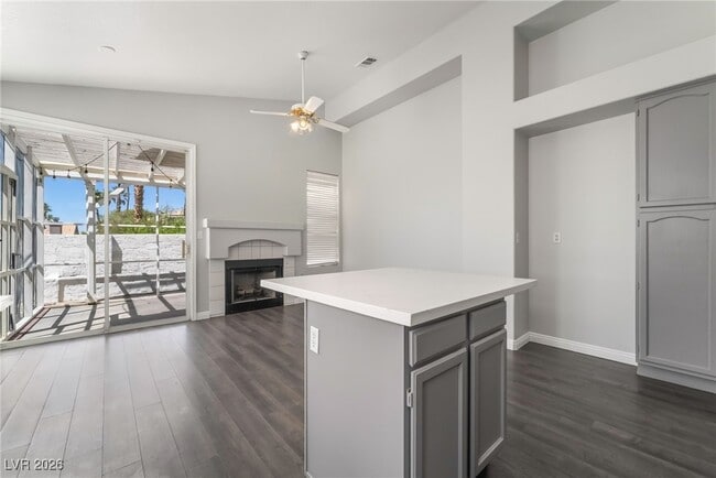 Building Photo - 1734 Talon Ave