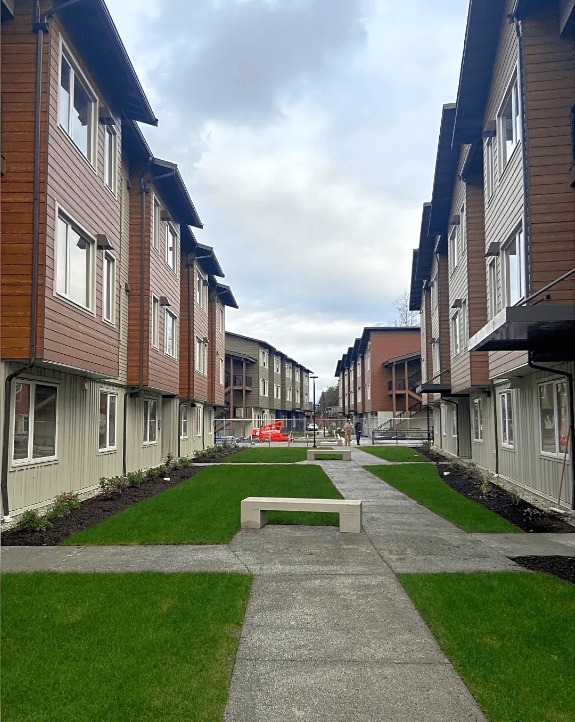 Building Photo - Twin Lakes Landing II