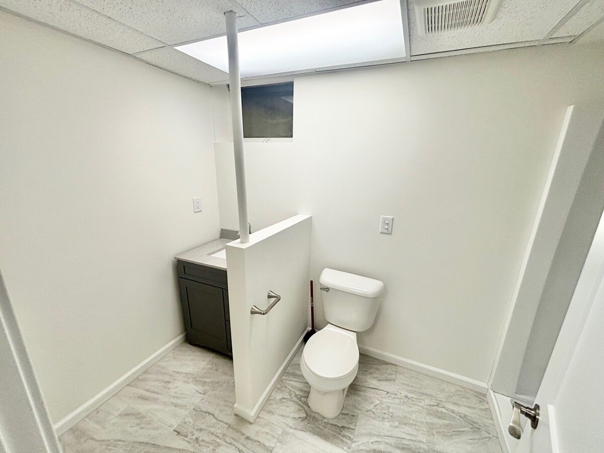 Building Photo - 8701 W 35th St