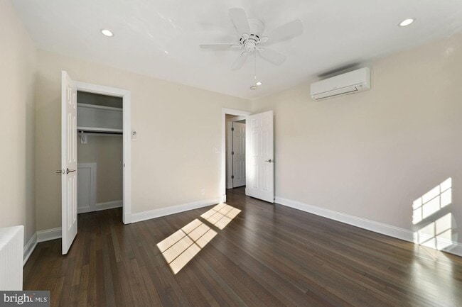 Building Photo - 4816 Leland St