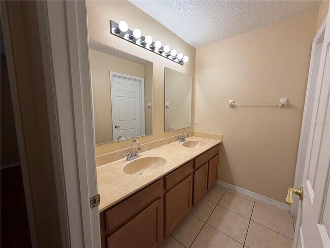 Building Photo - 4504 Caladium Ct