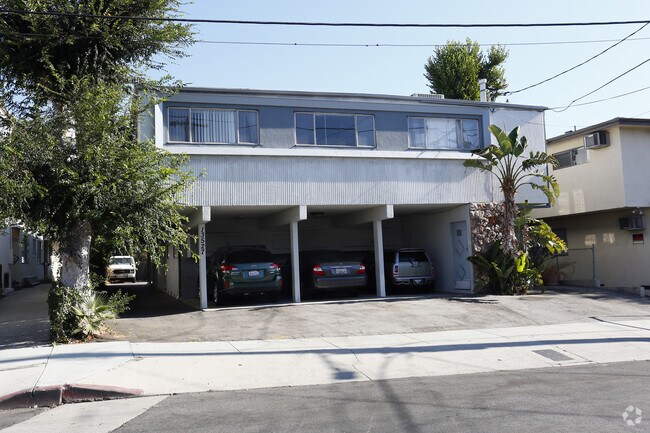 Primary Photo - 13527 Rye St