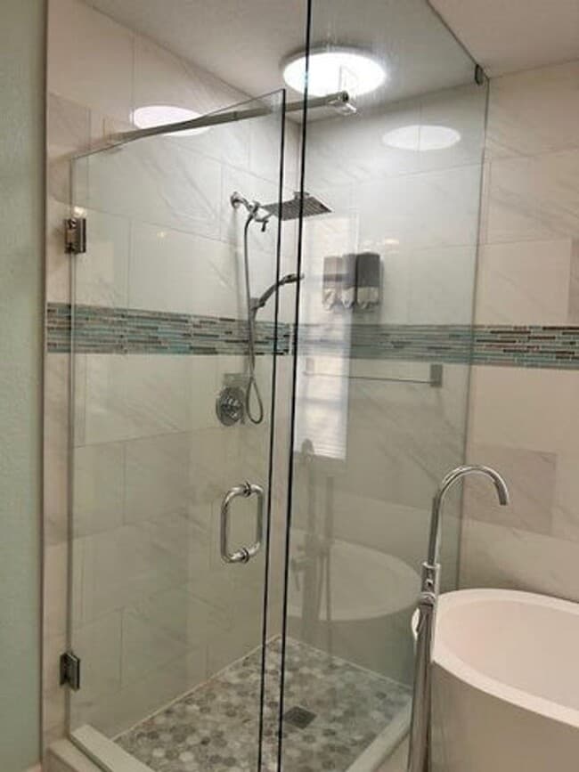 Building Photo - 1305 Lucaya Dr