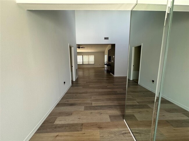 Building Photo - 733 Tropical Cir