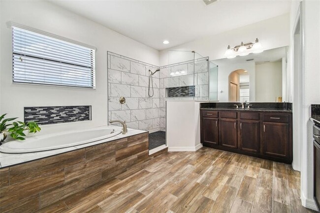 Building Photo - 10627 Mistflower Ln