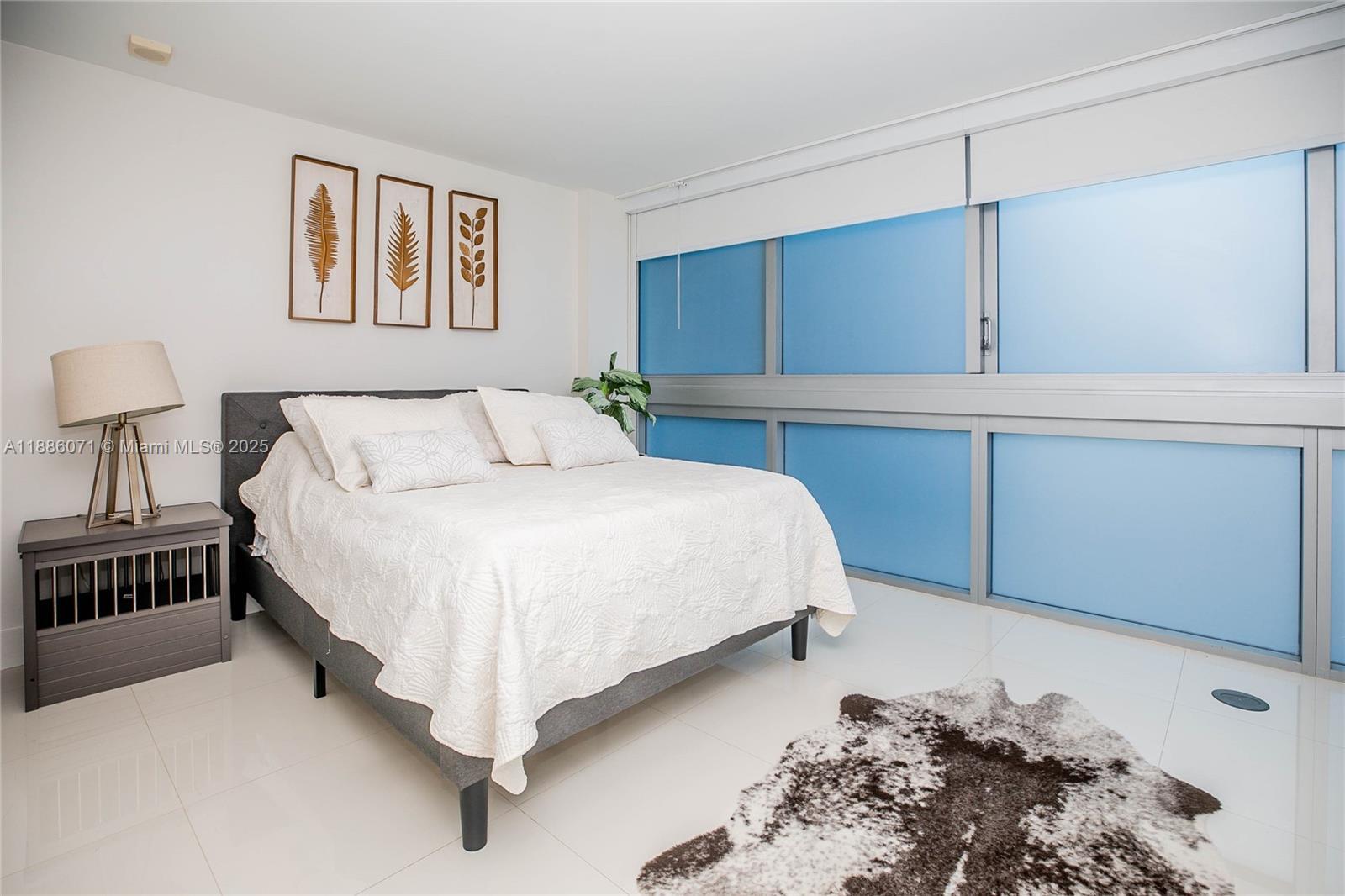 Building Photo - 2950 NE 188th St