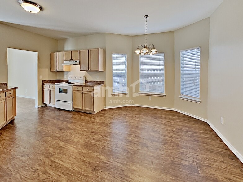 Building Photo - 12202 Gwendolen Dr