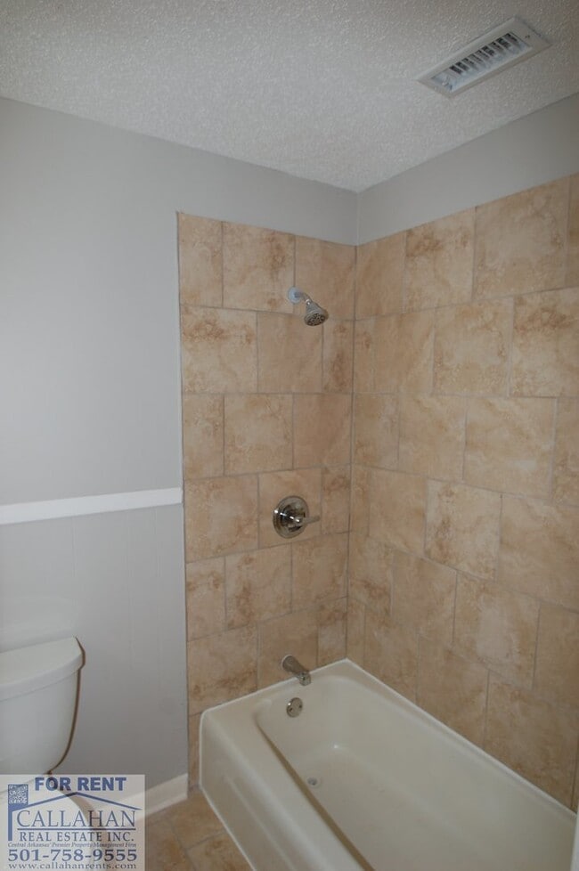 Building Photo - Benton Home