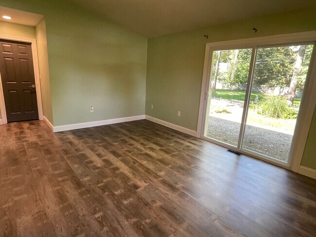 Building Photo - Shelby Township Custom Ranch, 3 or 4 Bedro...