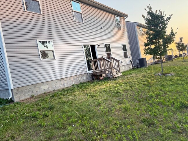 Building Photo - 4129 Chambord Dr