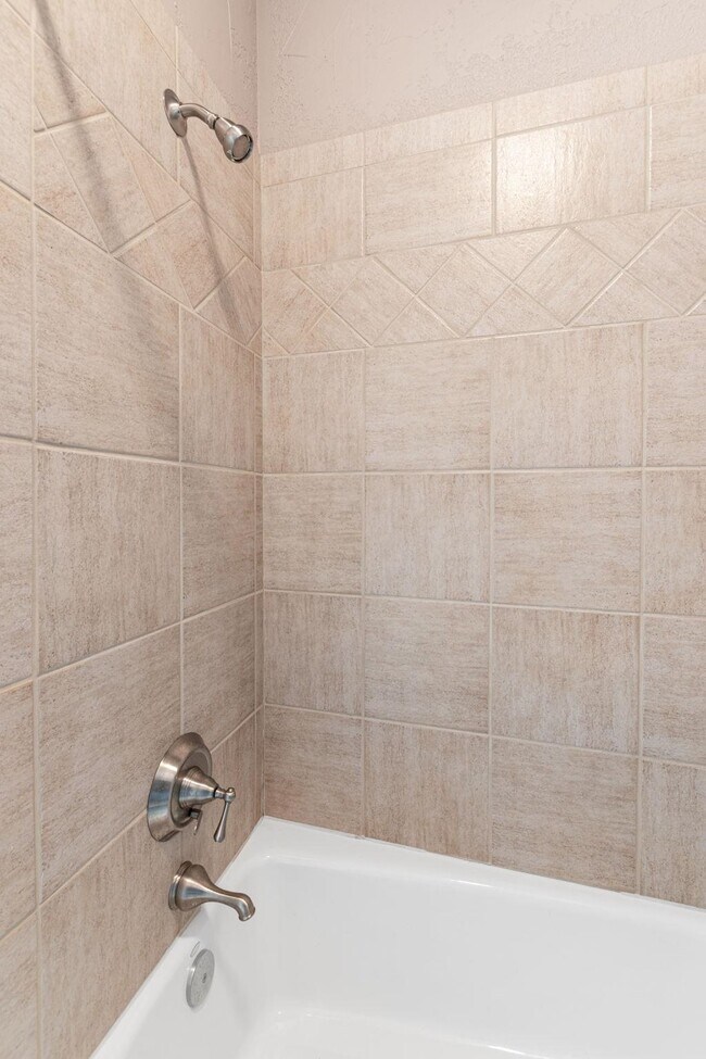 Building Photo - 101 Up There