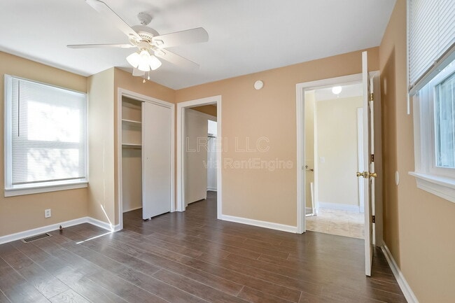 Building Photo - 936 Camden Ave