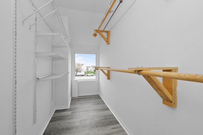 Building Photo - 25273 Faraday Rd