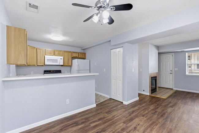 Building Photo - 17281 E Ford Dr