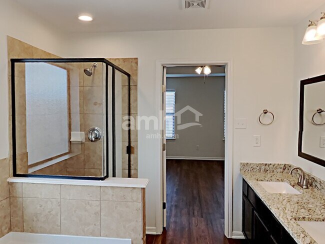 Building Photo - 18226 Amalfi Coast Dr