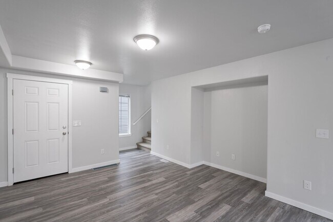 Building Photo - 7035 Gold Kings Ave