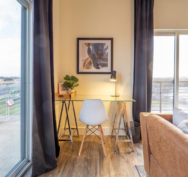 Building Photo - 6444 Burnet Rd