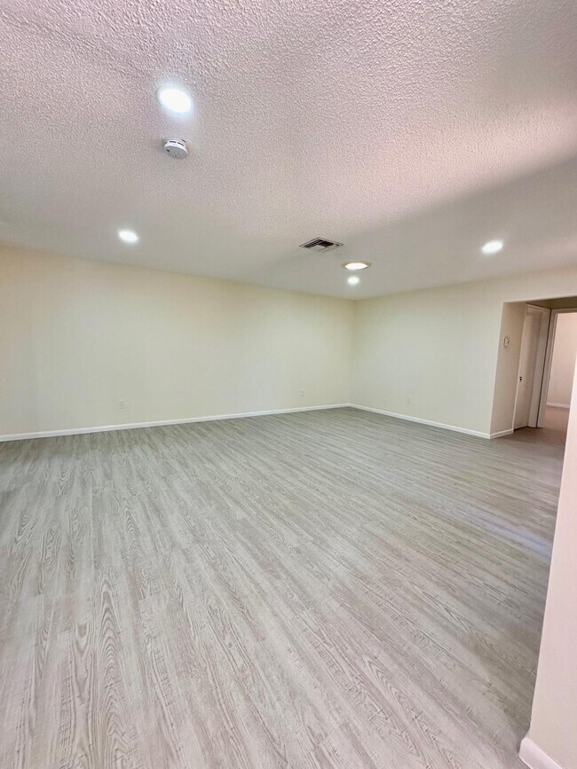 Building Photo - 8076 Ambach Way