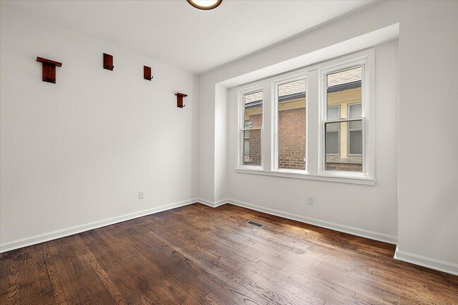 Building Photo - 2477 Hazelwood St