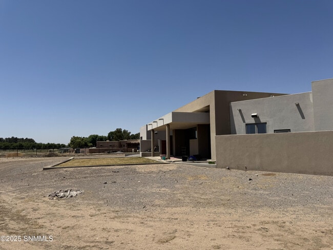 Building Photo - 6490 Vista Valley Trail