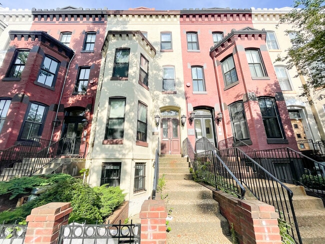 Building Photo - 1614 15th St NW