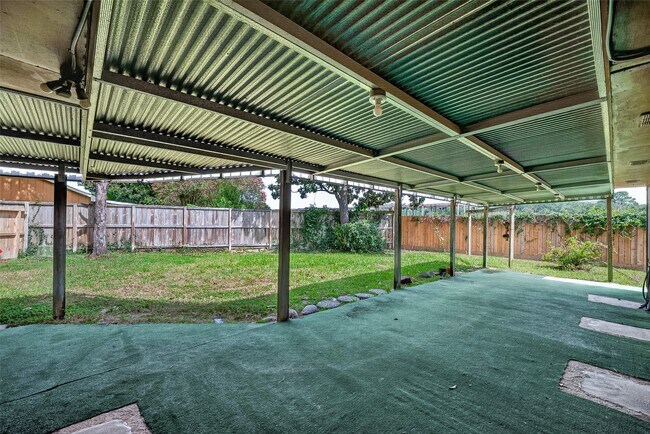 Building Photo - 711 Leicester Ln