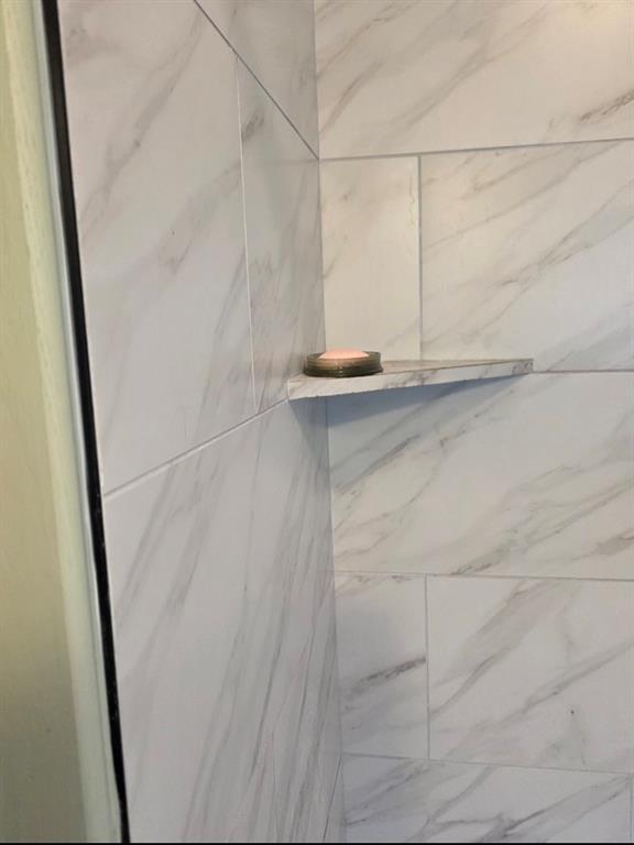 Building Photo - 3414 Hollywood Ave