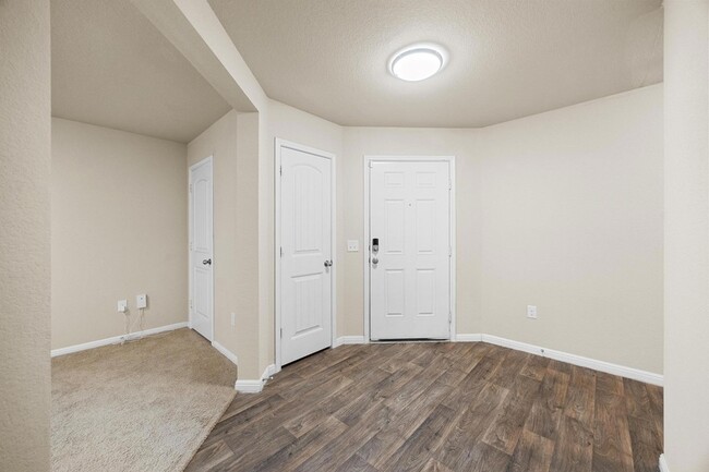 Building Photo - 10905 Ukaoma Wy